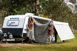 Caravan Conventional Privacy End